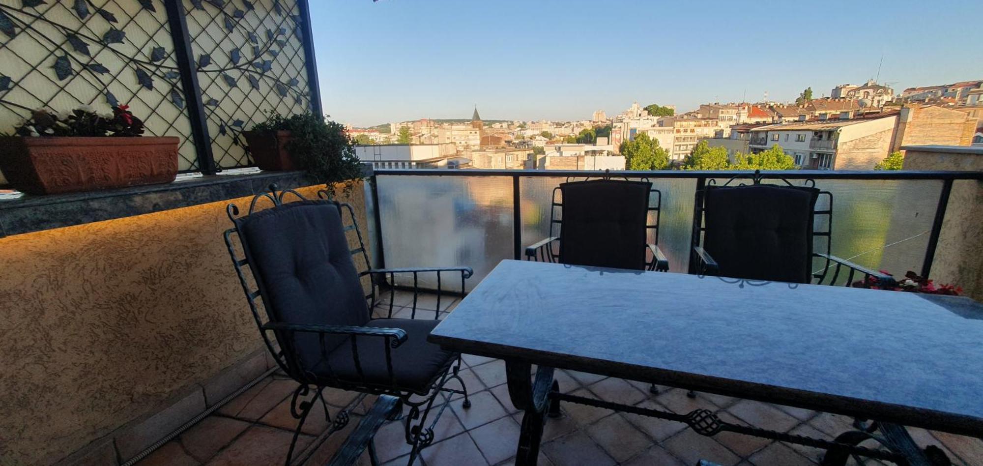 Silicon Valley Penthouse 105m2 Terrace 36m2 公寓 *
